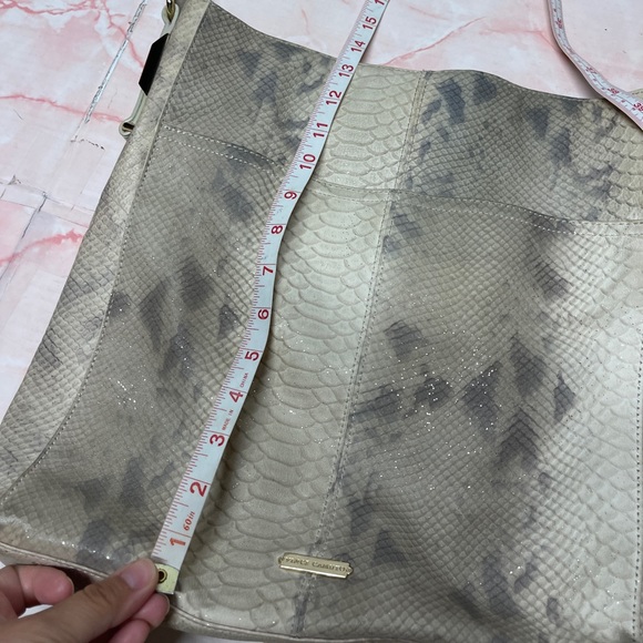 Vince Camuto Metallic Snakeskin Hobo bag ML - Picture 3 of 8